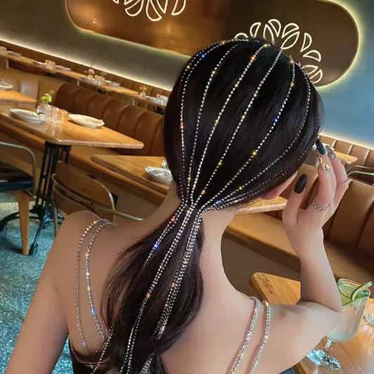 💎 Diadem med Kedjedesign – Elegant & Glittrande Håraccessoar för Kvinnor & Flickor